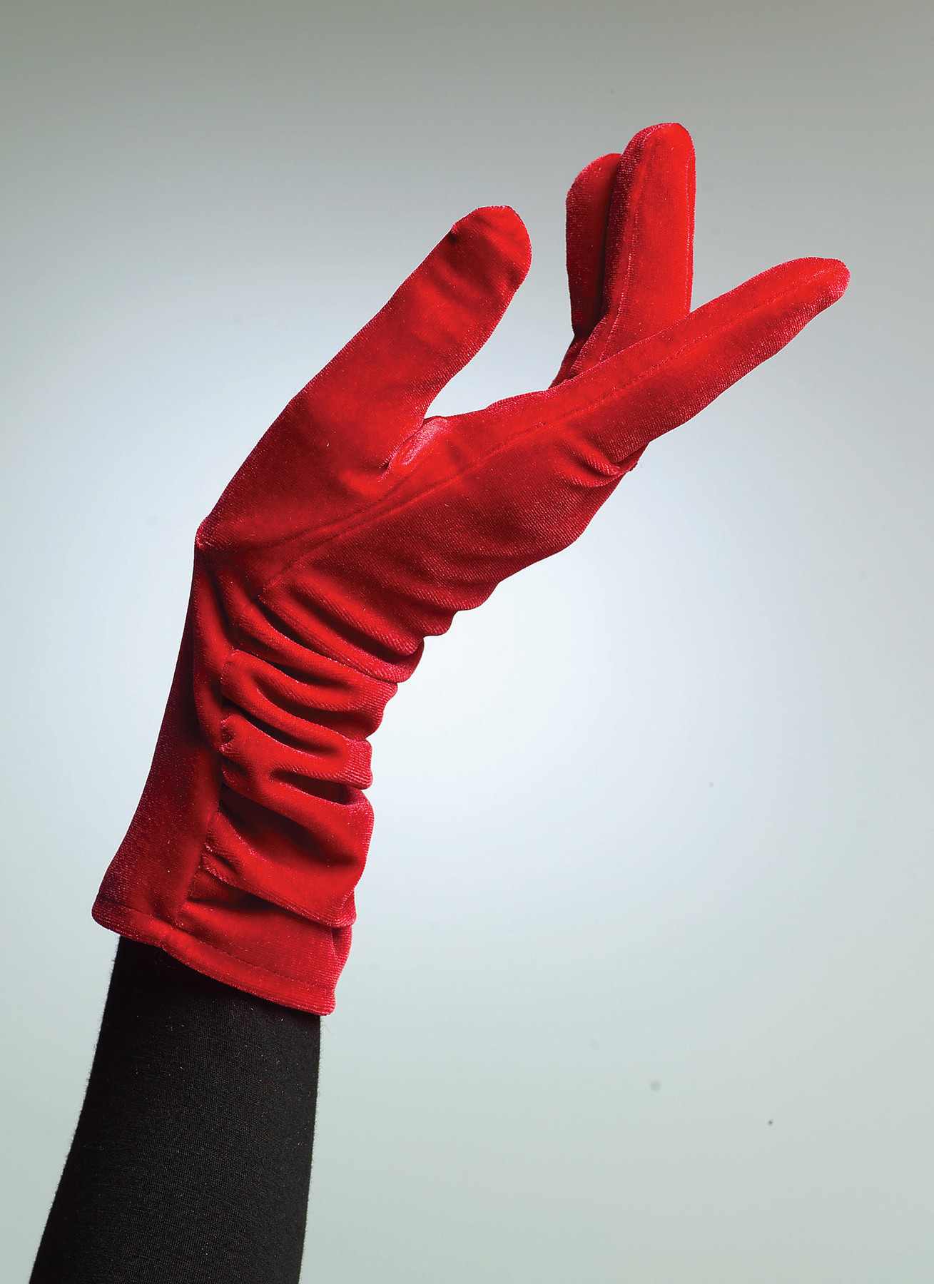 Vogue Patterns Gloves in Eight Styles 4 Vogue Patterns Gloves in Eight Styles