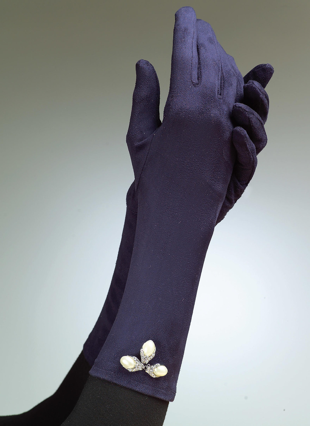 Vogue Patterns Gloves in Eight Styles 8 Vogue Patterns Gloves in Eight Styles