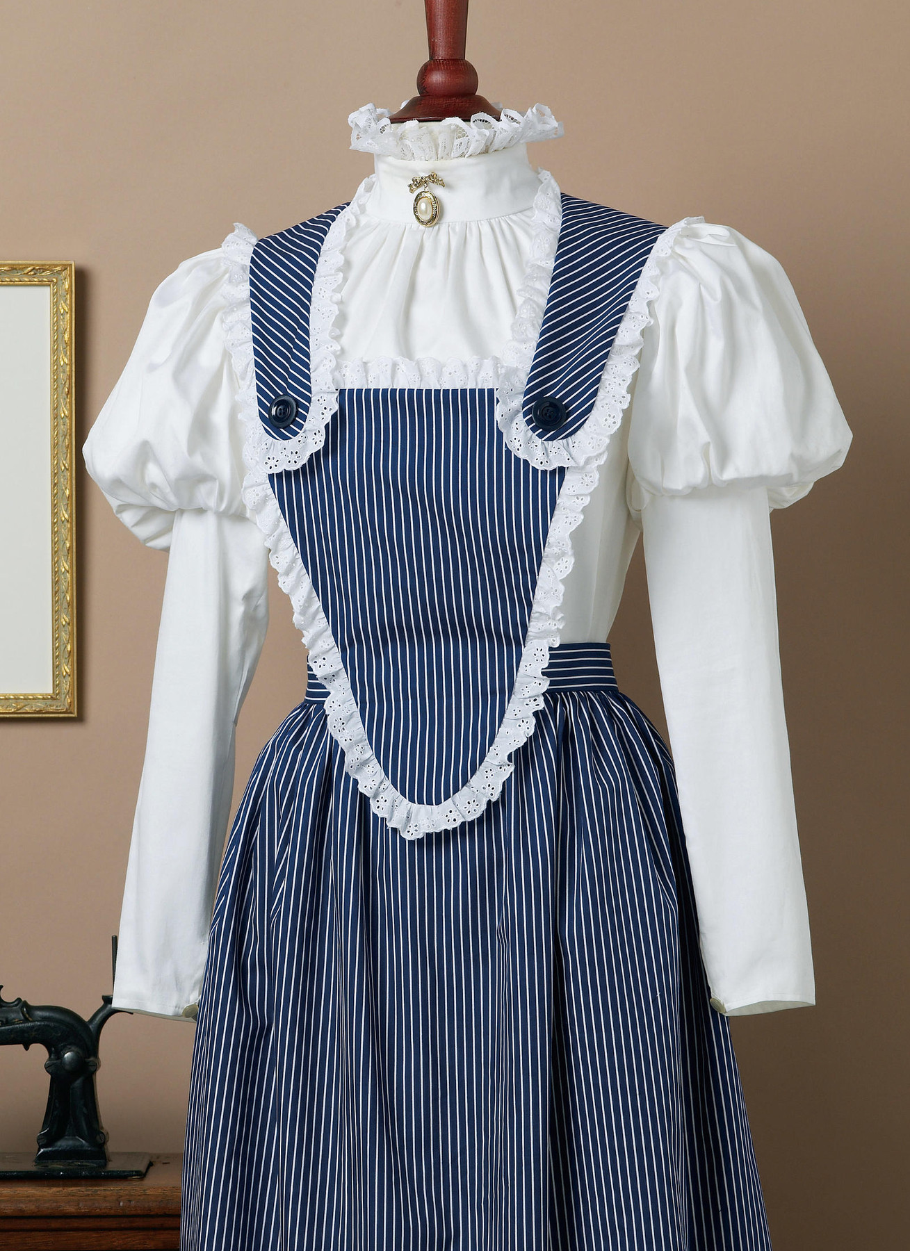 Butterick Sewing Pattern Historical Full-Length and Waist Aprons 7 Butterick Sewing Pattern Historical Full-Length and Waist Aprons