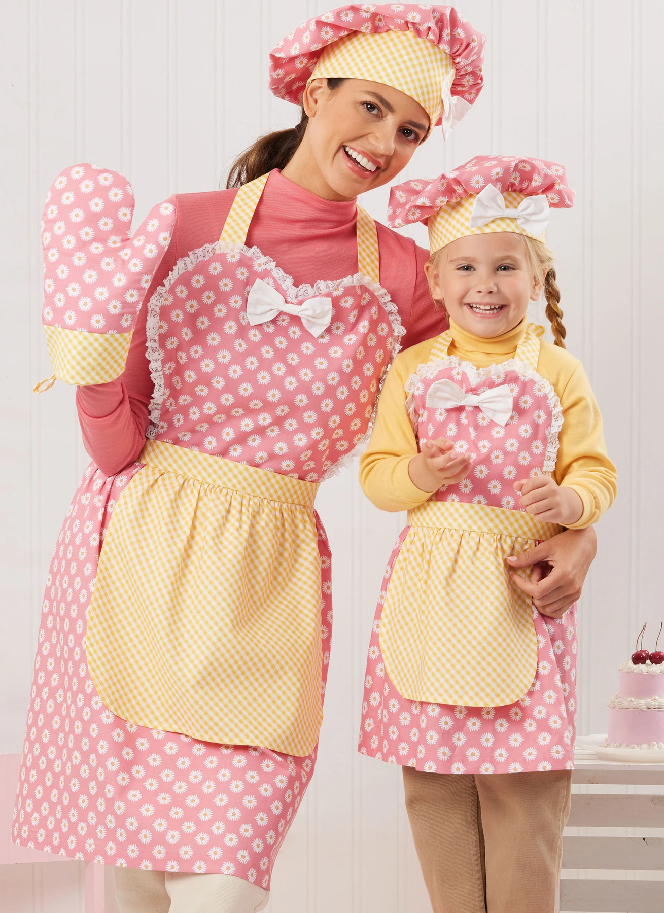 Simplicity Sewing Pattern Children's and Misses' Apron, Mitts and Hat (PDF) 3 Simplicity Sewing Pattern Children's and Misses' Apron, Mitts and Hat (PDF)