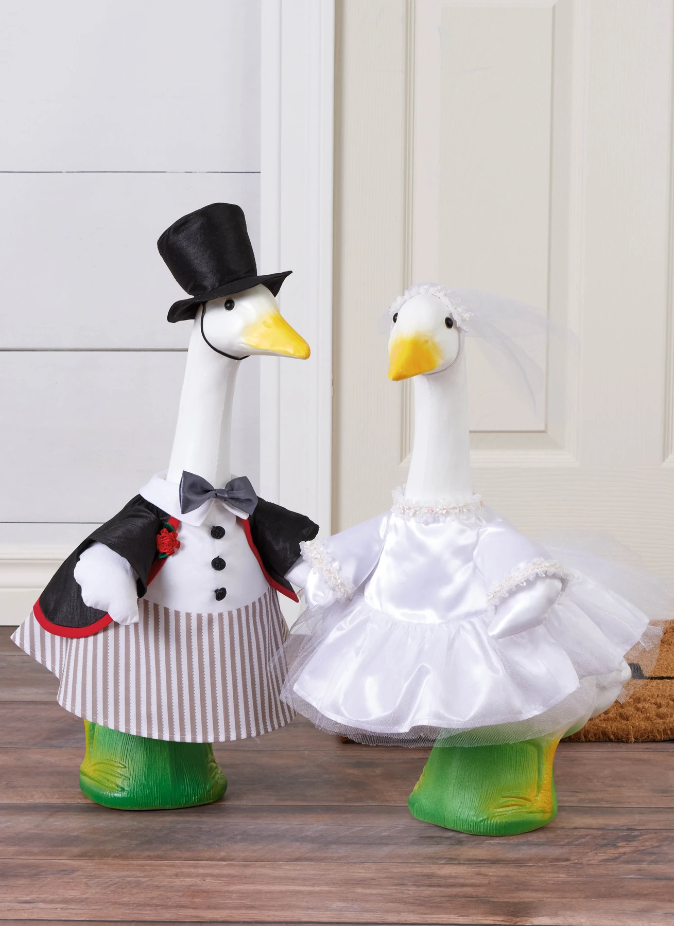 Simplicity Sewing Pattern Spring Holidays and Special Occasions Porch Geese Clothes 6 Simplicity Sewing Pattern Spring Holidays and Special Occasions Porch Geese Clothes