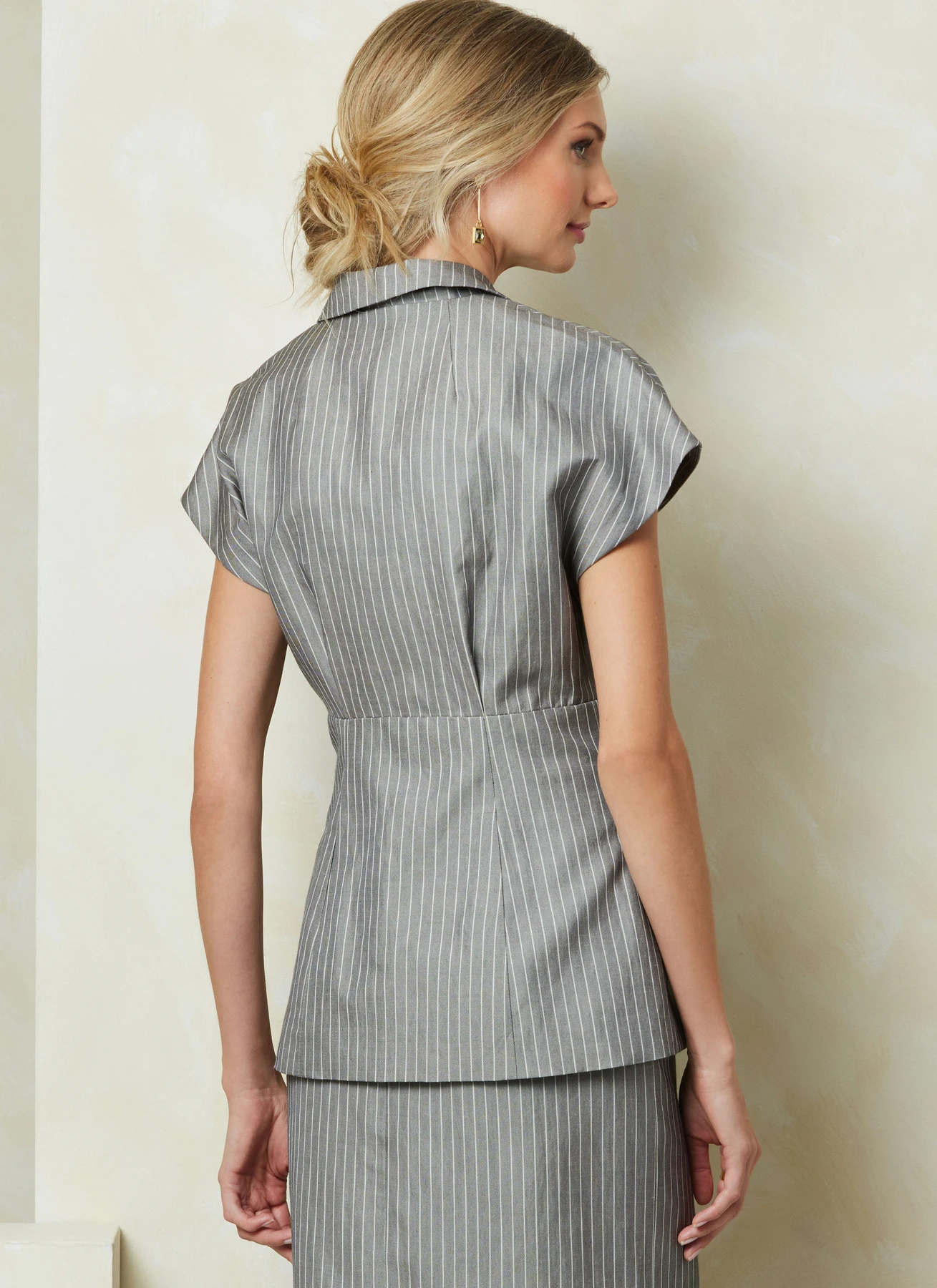 Vogue Patterns Misses' Top, Skirt and Pants 7 Vogue Patterns Misses' Top, Skirt and Pants