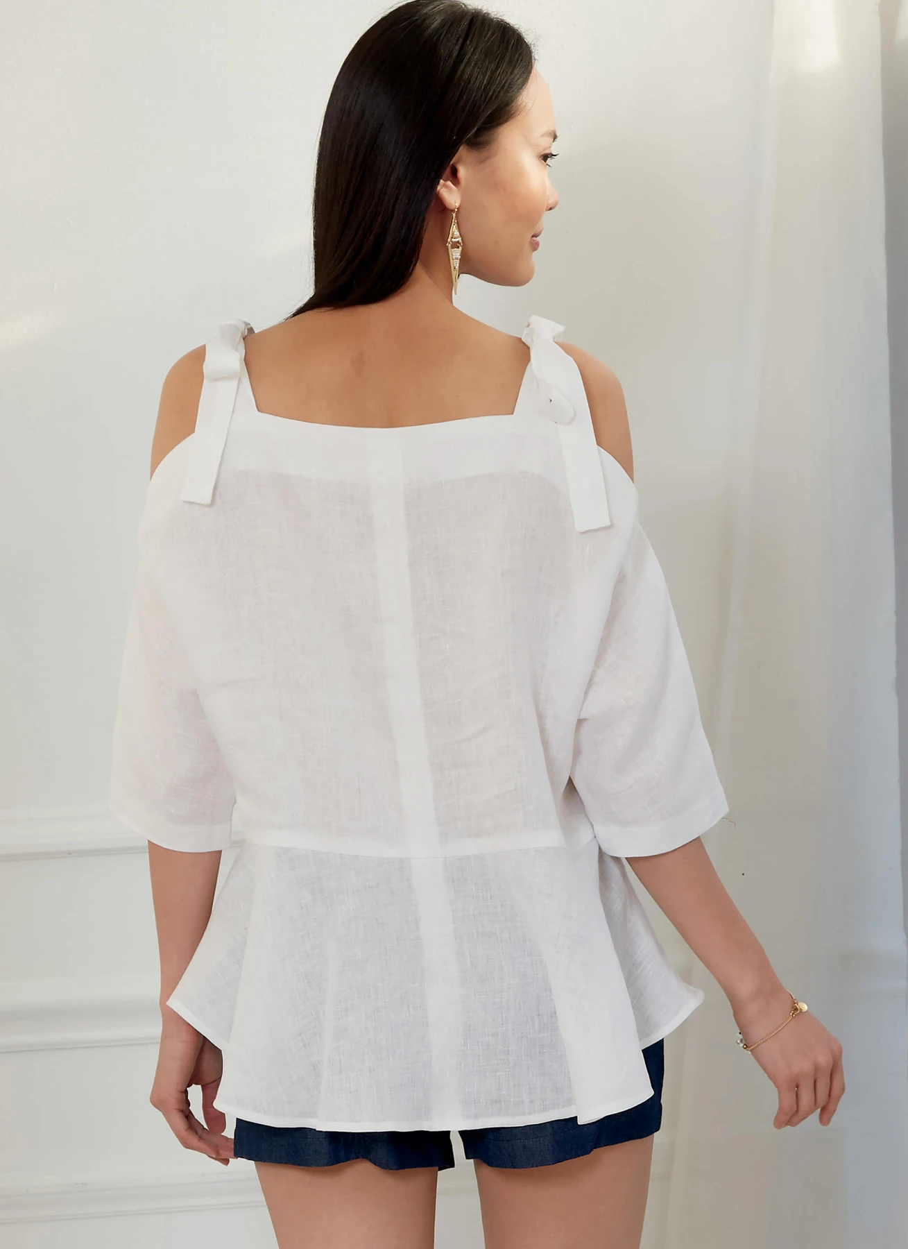 McCall's Sewing Pattern Misses' Tops (PDF) 655 McCall's Sewing Pattern Misses' Tops (PDF)