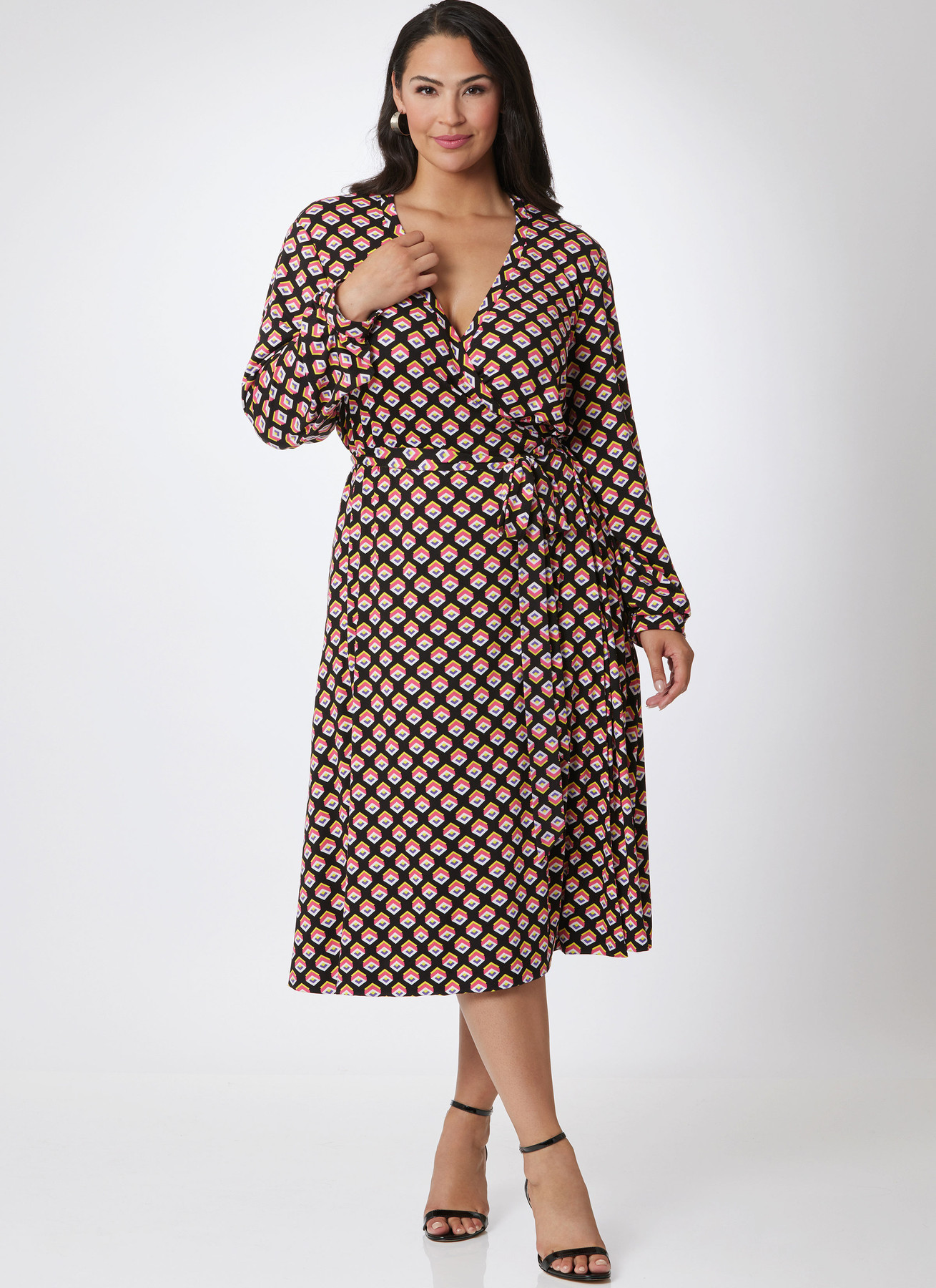 Vogue Patterns 1970s Misses' Wrap Dress by Diane Von Furstenberg 9 Vogue Patterns 1970s Misses' Wrap Dress by Diane Von Furstenberg