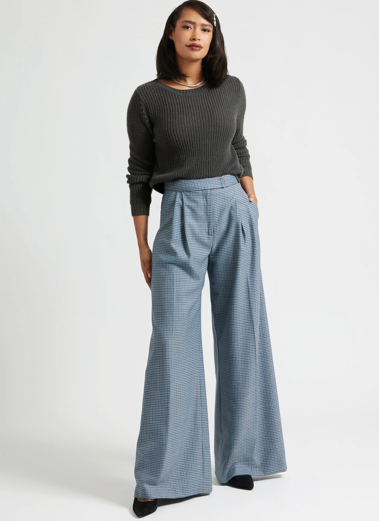 Simplicity Sewing Pattern Misses' Wide Leg Pleated Pants with Length and Waistband Variations (PDF) 2 Simplicity Sewing Pattern Misses' Wide Leg Pleated Pants with Length and Waistband Variations (PDF)