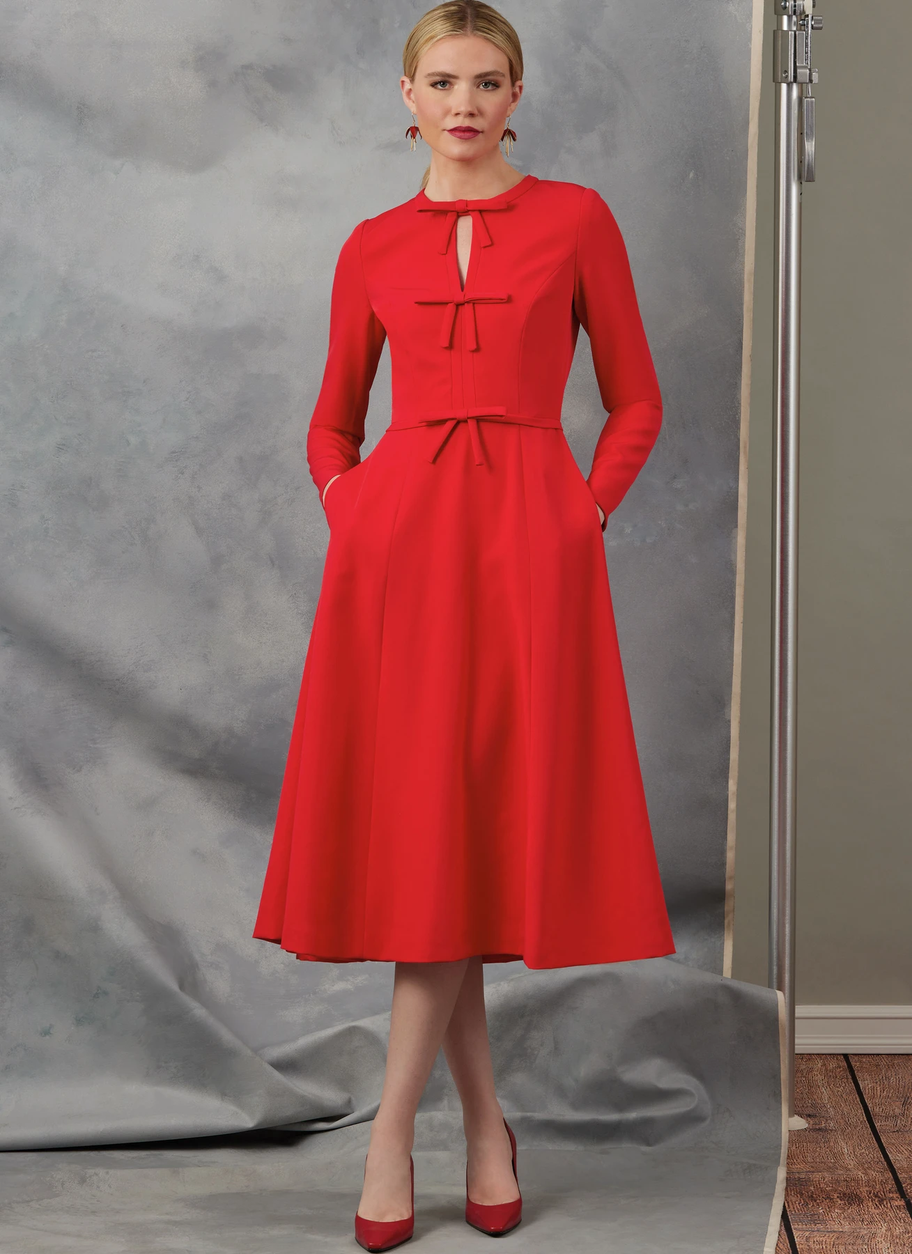 Vogue Patterns Misses' Dress with Sleeve and Length Variations (PDF) 4 Vogue Patterns Misses' Dress with Sleeve and Length Variations (PDF)
