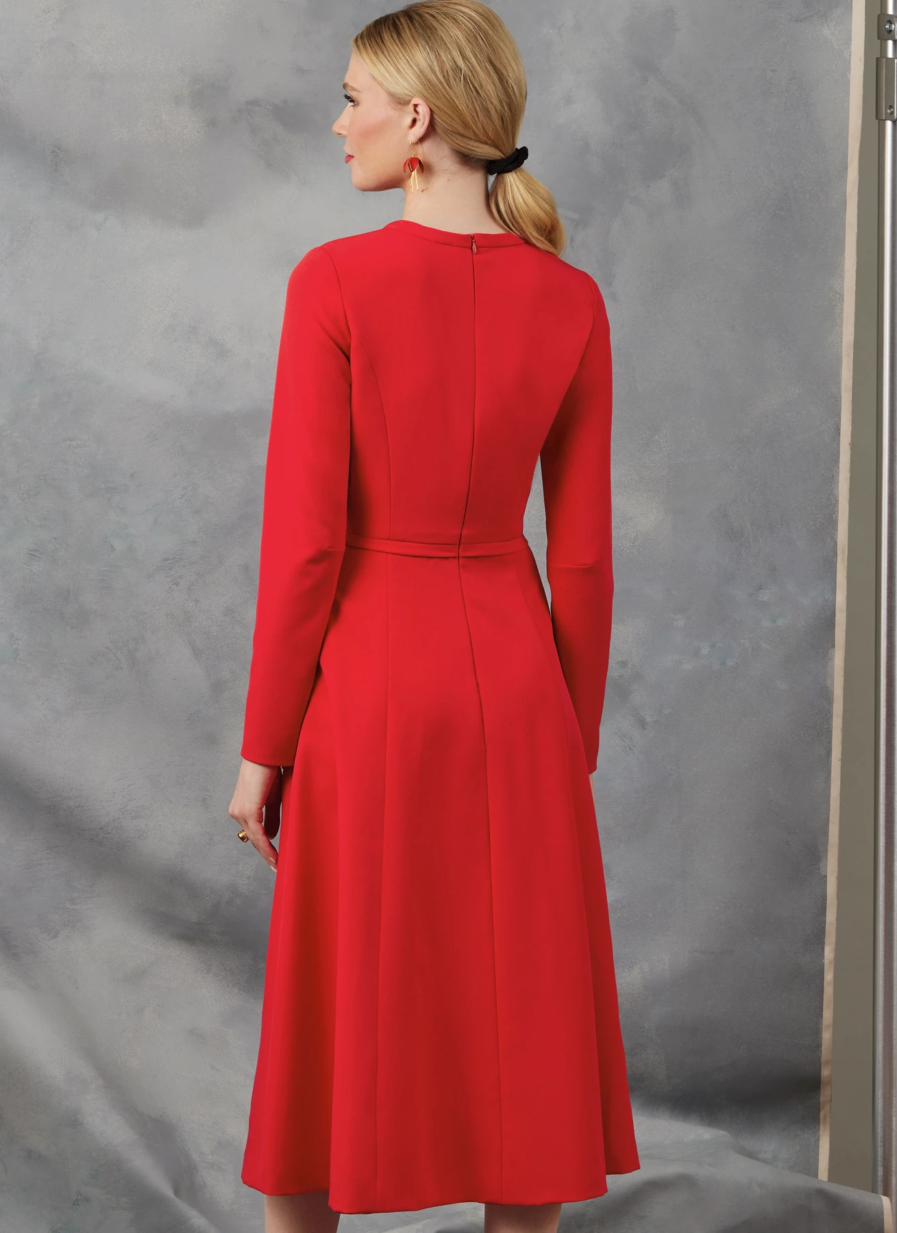 Vogue Patterns Misses' Dress with Sleeve and Length Variations (PDF) 5 Vogue Patterns Misses' Dress with Sleeve and Length Variations (PDF)