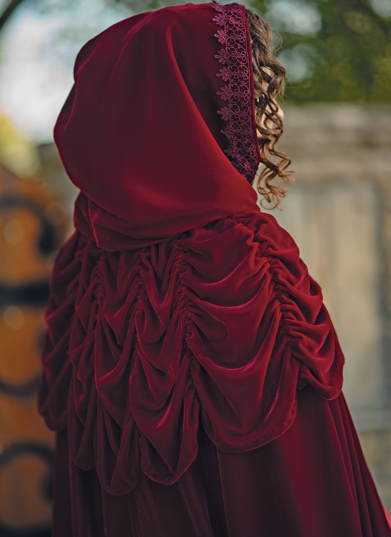 Simplicity Sewing Pattern Ruffled Romance Cloak by Raine Emery 3 Simplicity Sewing Pattern Ruffled Romance Cloak by Raine Emery