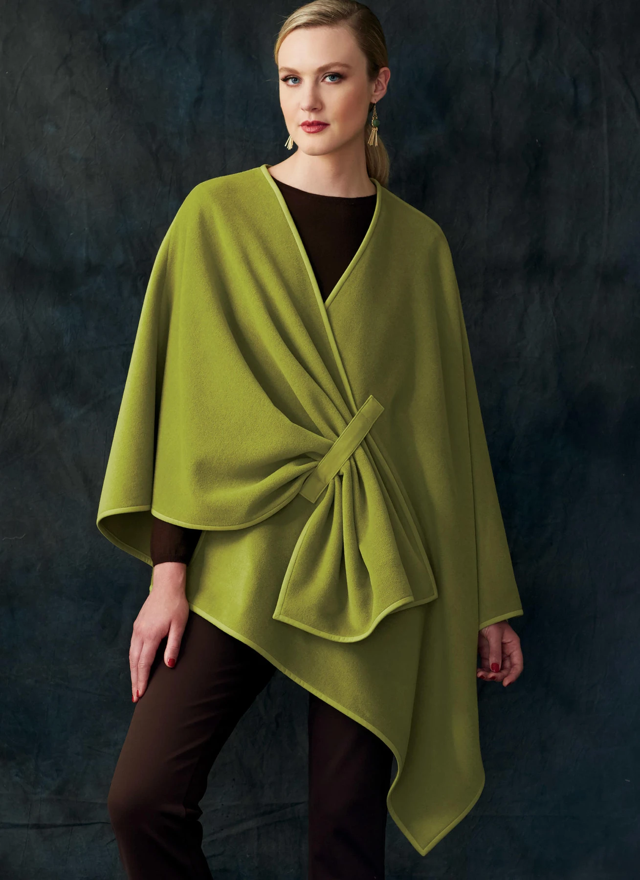 Vogue Patterns Misses' Wraps, Shrug, and Scarf