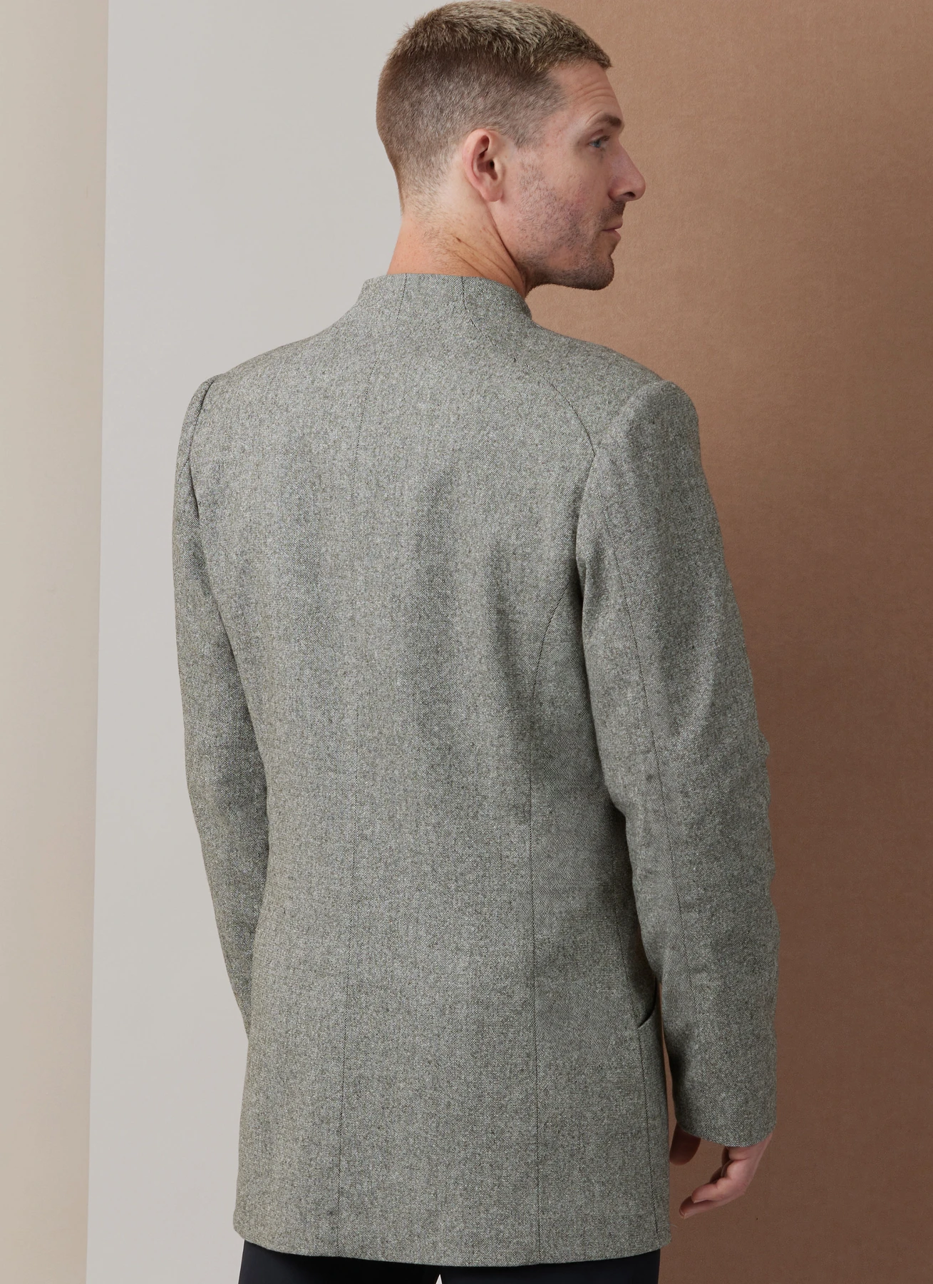 Vogue Patterns Men's Lined Jacket in Two Lengths 5 Vogue Patterns Men's Lined Jacket in Two Lengths