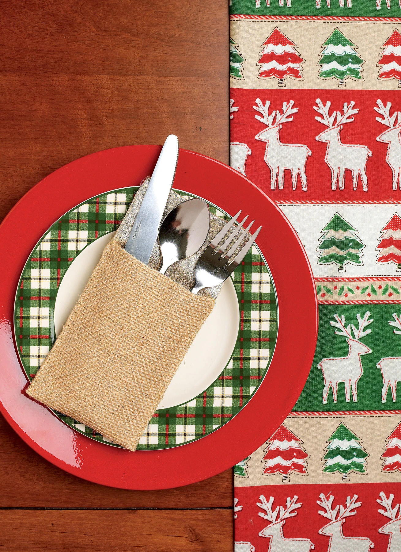 McCall's Sewing Pattern Christmas Table Runners, Decorations, Chair Back Cover and Silverware Holder (PDF) 5 McCall's Sewing Pattern Christmas Table Runners, Decorations, Chair Back Cover and Silverware Holder (PDF)
