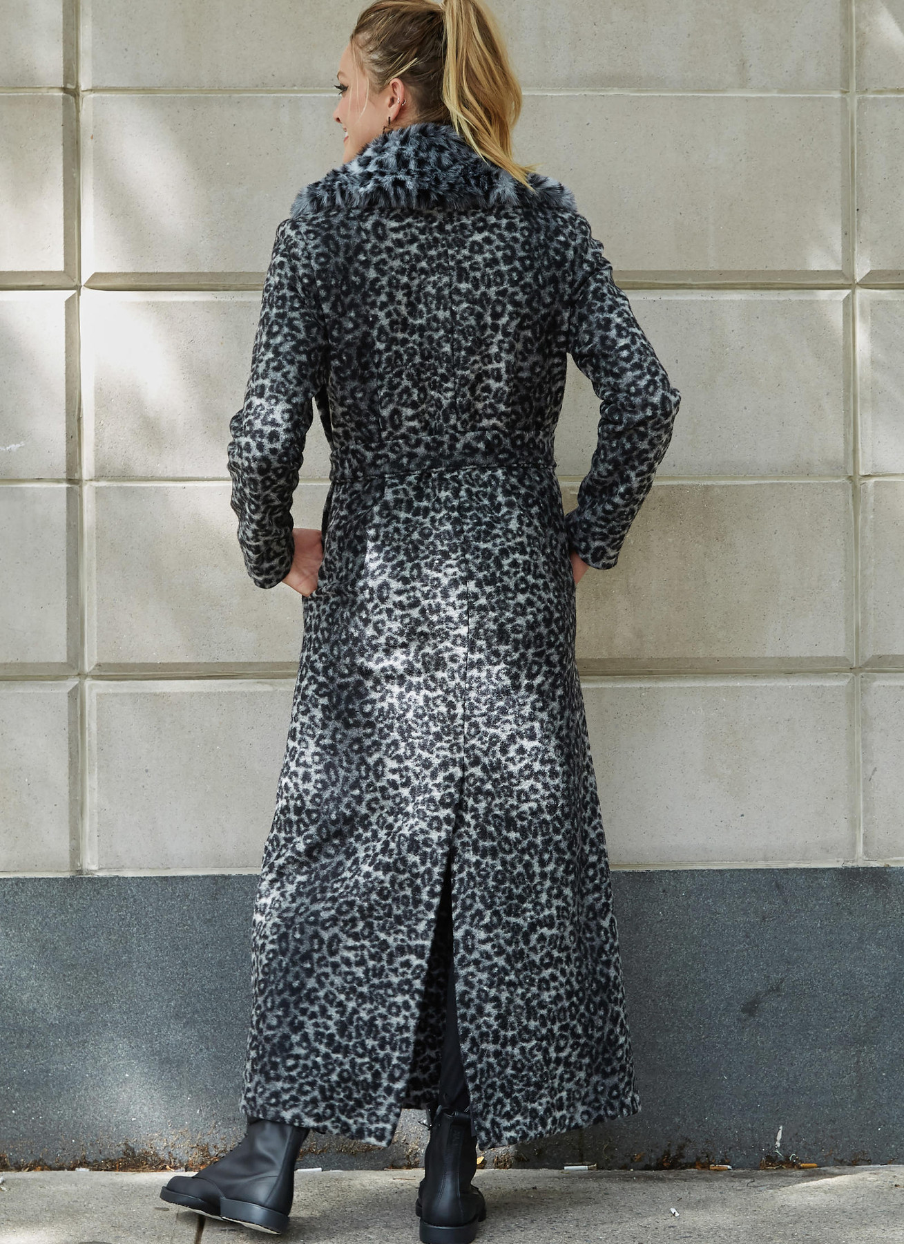 McCall's Sewing Pattern Misses' Outerwear, Detachable Fur Collar & Belt (PDF) 6 McCall's Sewing Pattern Misses' Outerwear, Detachable Fur Collar & Belt (PDF)