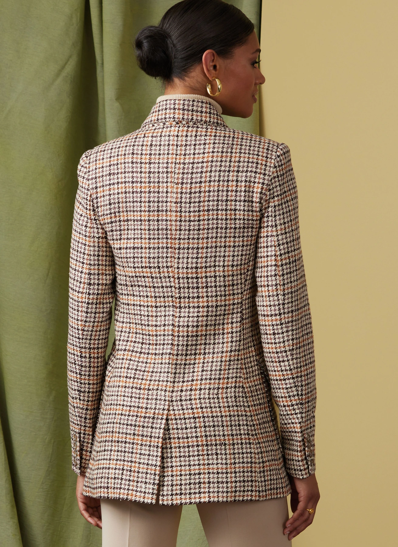Vogue Patterns Misses' Double-Breasted Jacket 7 Vogue Patterns Misses' Double-Breasted Jacket