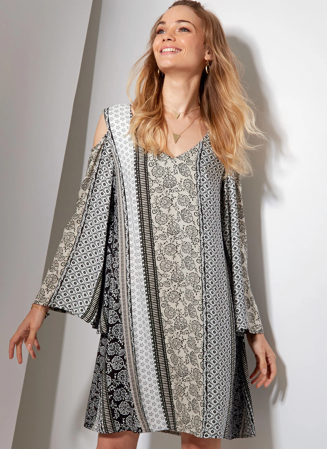 McCall's Sewing Pattern Misses' V-Neck, Flared-Sleeve Dresses (PDF) 2 McCall's Sewing Pattern Misses' V-Neck, Flared-Sleeve Dresses (PDF)