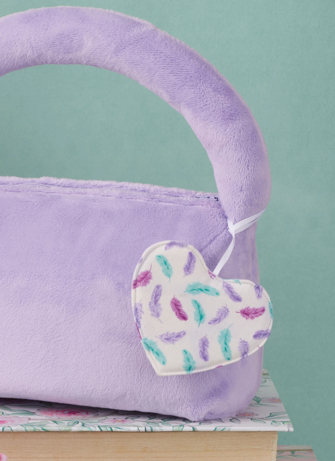 Simplicity Sewing Pattern Bags and Charm by Carla Reiss Design 3 Simplicity Sewing Pattern Bags and Charm by Carla Reiss Design