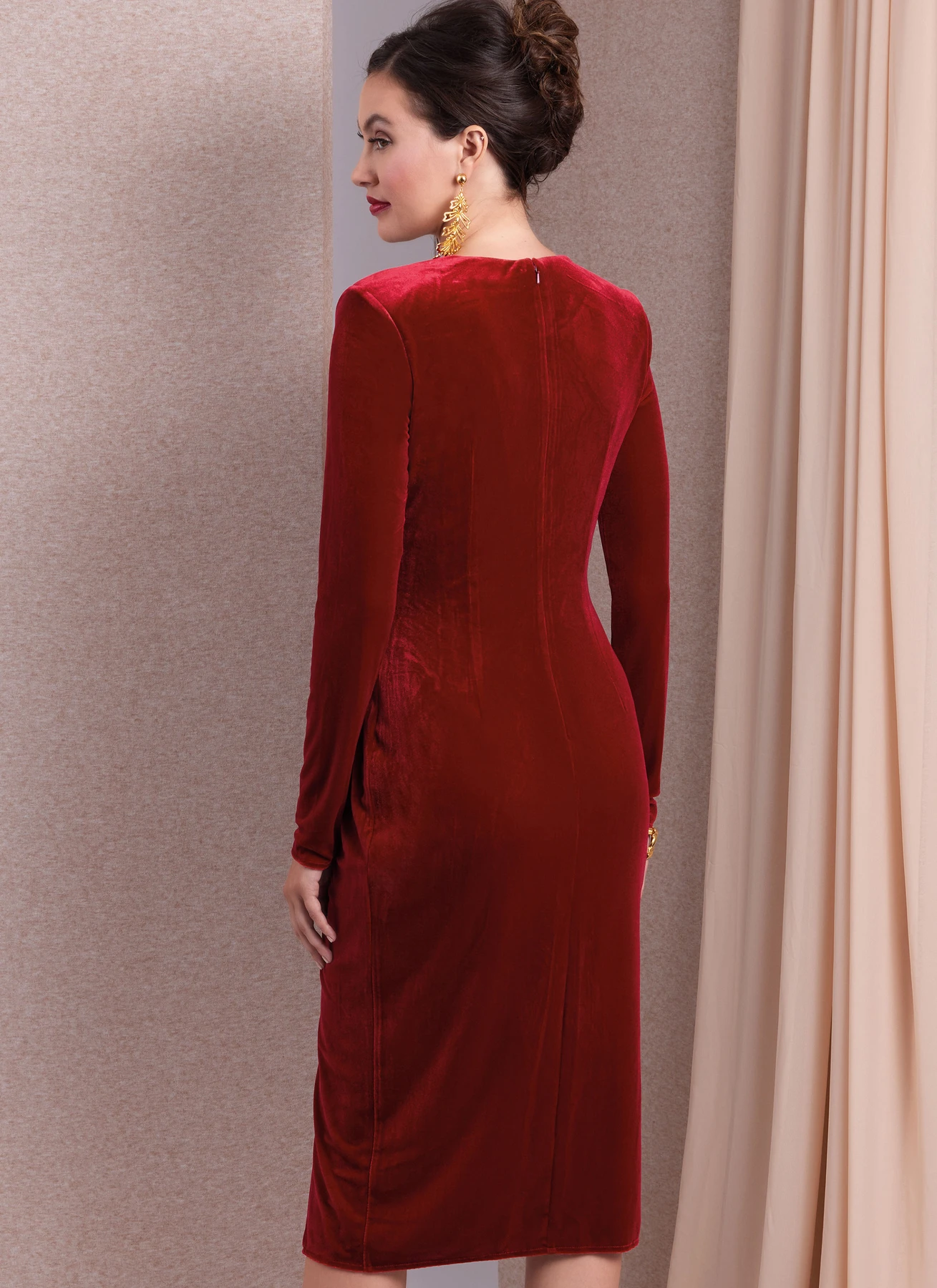 Vogue Patterns Misses' Knit Dress by Badgley Mischka 4 Vogue Patterns Misses' Knit Dress by Badgley Mischka