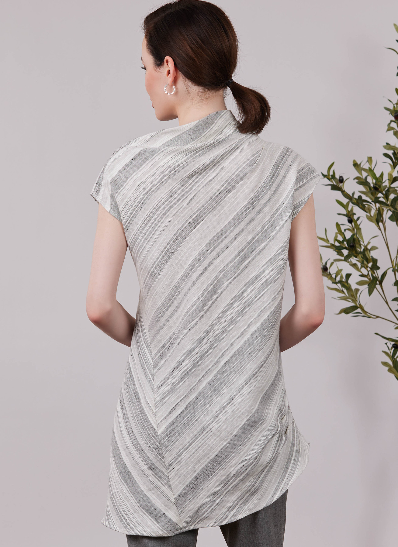 Simplicity Sewing Pattern Misses' Draped Top in Three Lengths 6 Simplicity Sewing Pattern Misses' Draped Top in Three Lengths