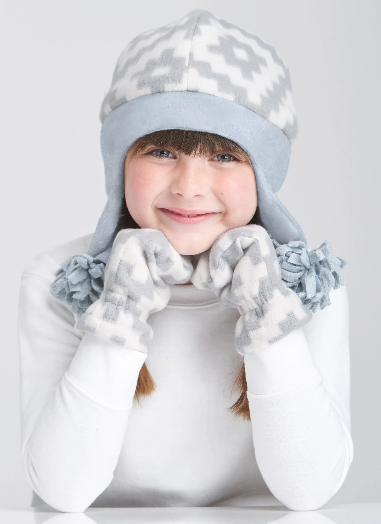 Simplicity Sewing Pattern Children's Hats and Mittens and Cowl Scarves 4 Simplicity Sewing Pattern Children's Hats and Mittens and Cowl Scarves
