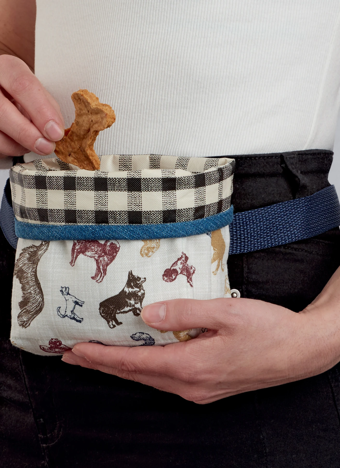 Simplicity Sewing Pattern Pet Crate Covers in Three Sizes and Accessories 3 Simplicity Sewing Pattern Pet Crate Covers in Three Sizes and Accessories