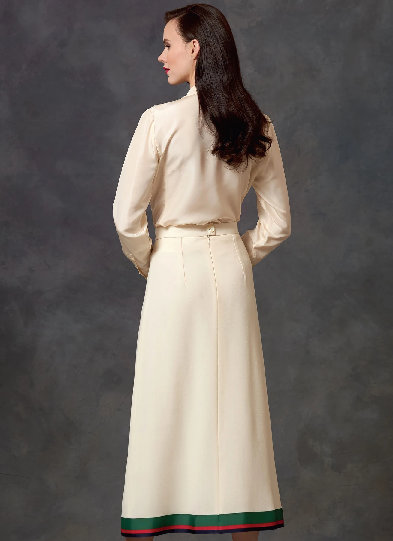 Vogue Patterns Misses'/Misses' Petite Jacket, Dress and Skirt 15 Vogue Patterns Misses'/Misses' Petite Jacket, Dress and Skirt