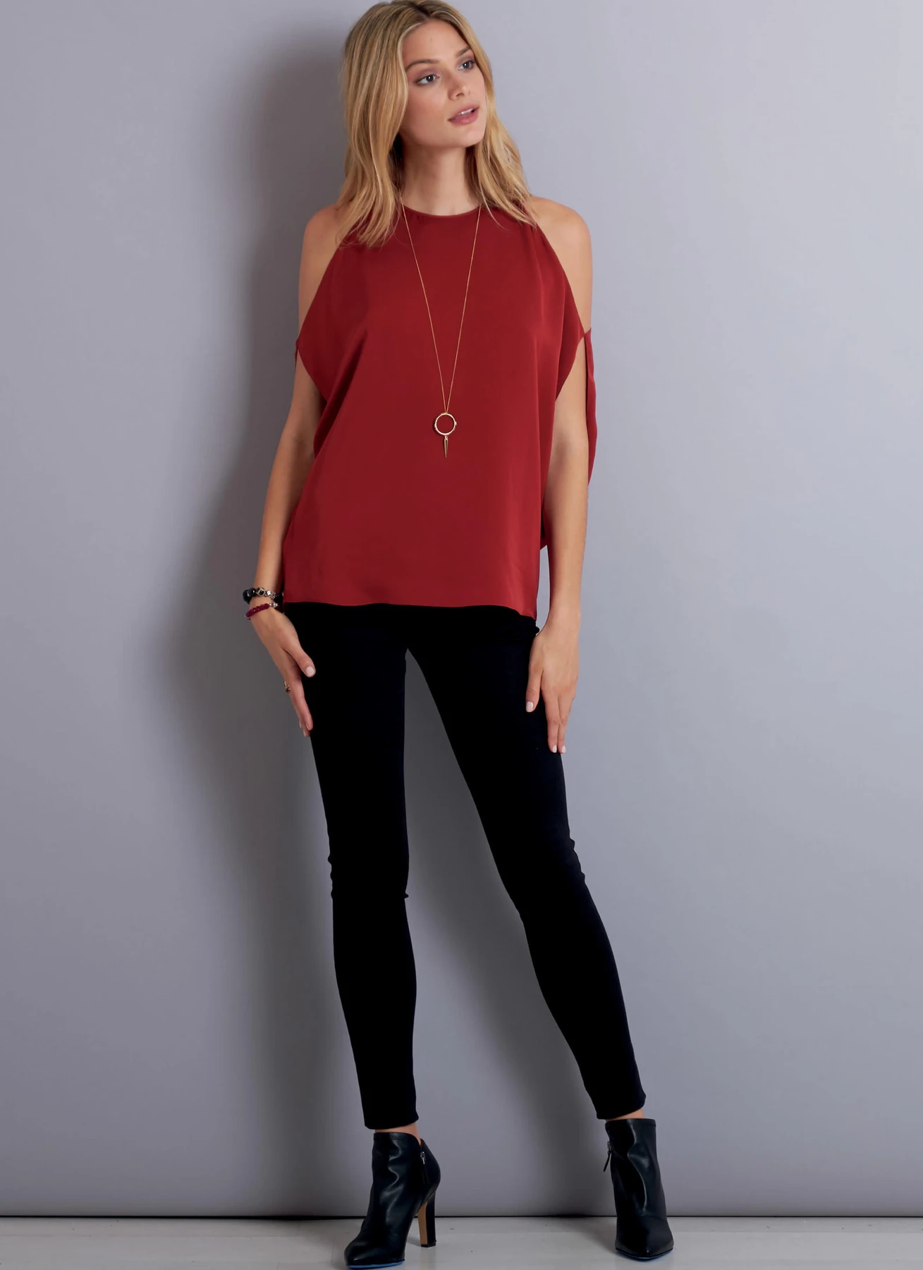 McCall's Sewing Pattern Misses' Tops (PDF) 274 McCall's Sewing Pattern Misses' Tops (PDF)