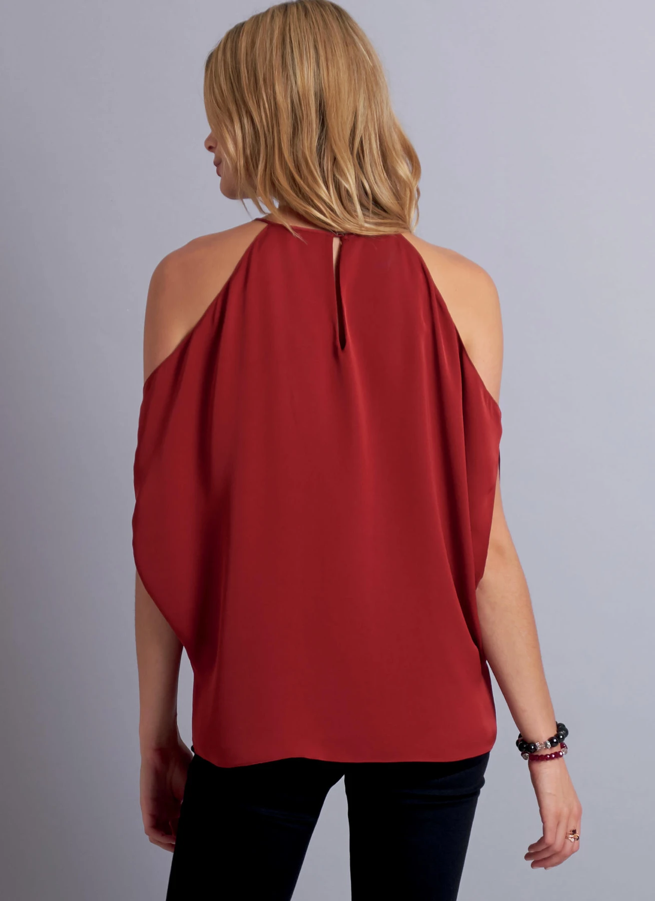 McCall's Sewing Pattern Misses' Tops (PDF) 276 McCall's Sewing Pattern Misses' Tops (PDF)