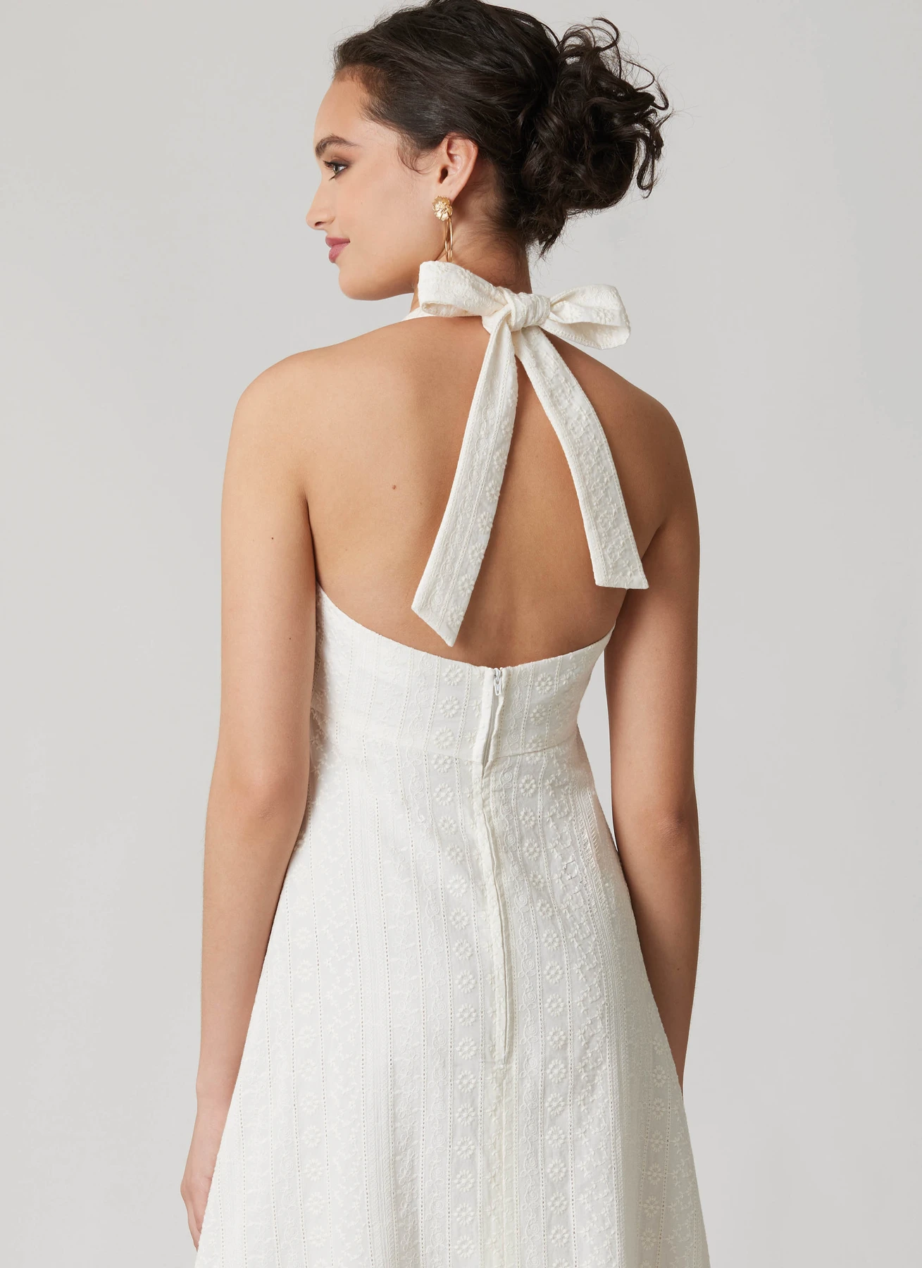 McCall's Sewing Pattern Misses' Halter Dress in Two Lengths by Laura Ashley 5 McCall's Sewing Pattern Misses' Halter Dress in Two Lengths by Laura Ashley