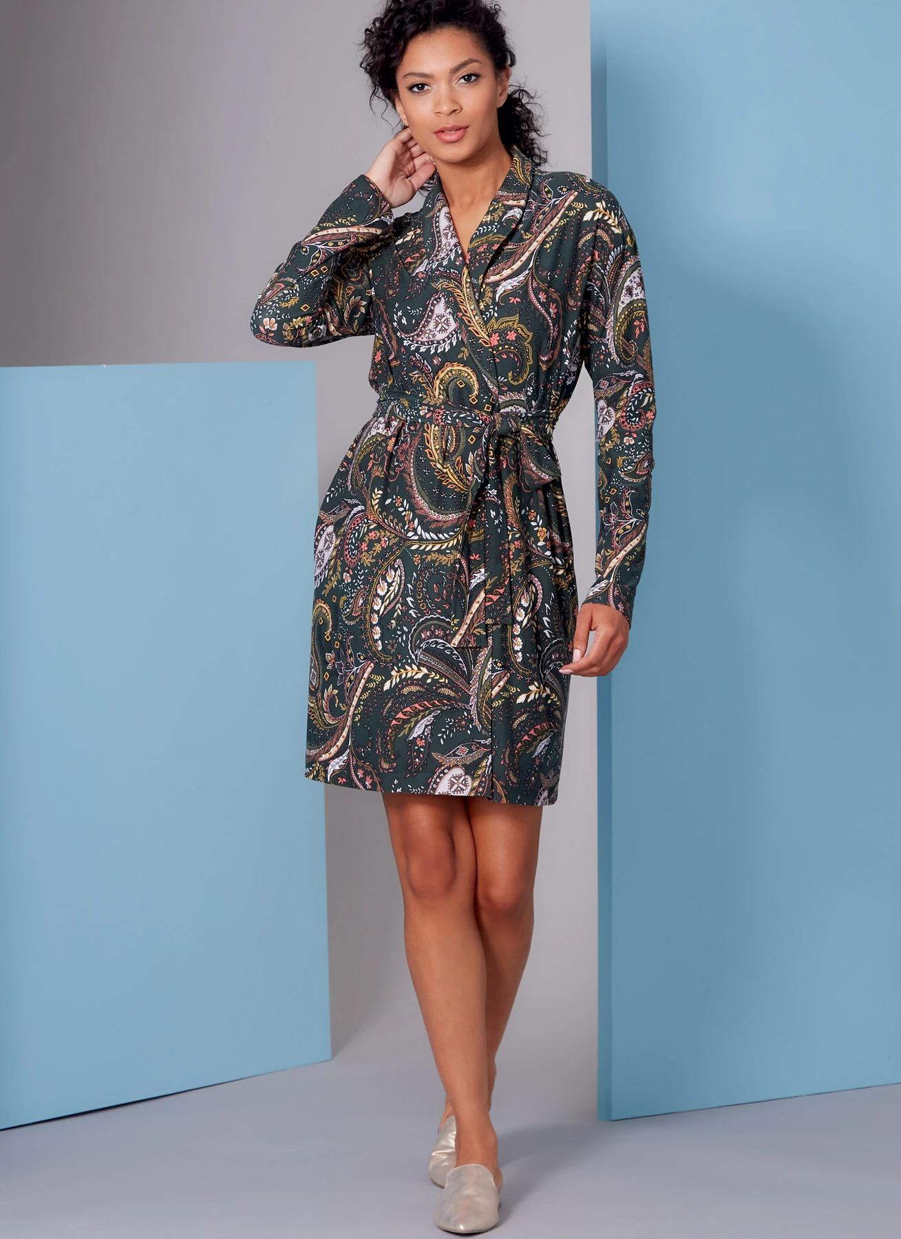 Vogue Patterns Misses' and Misses' Petite Wrap Robe, Belt, Top, Dress and Pants 5 Vogue Patterns Misses' and Misses' Petite Wrap Robe, Belt, Top, Dress and Pants