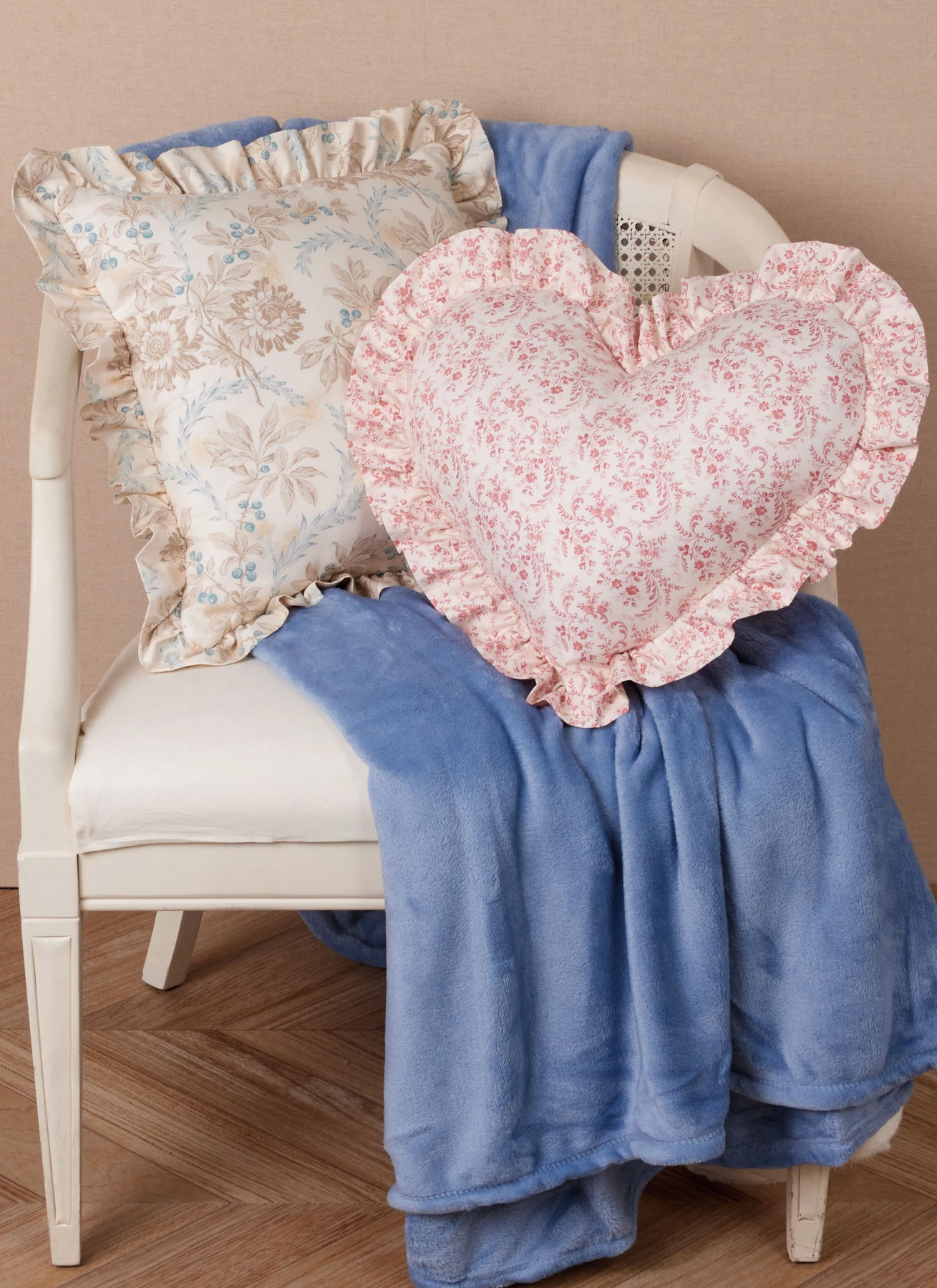 McCall's Sewing Pattern Pillows 2 McCall's Sewing Pattern Pillows