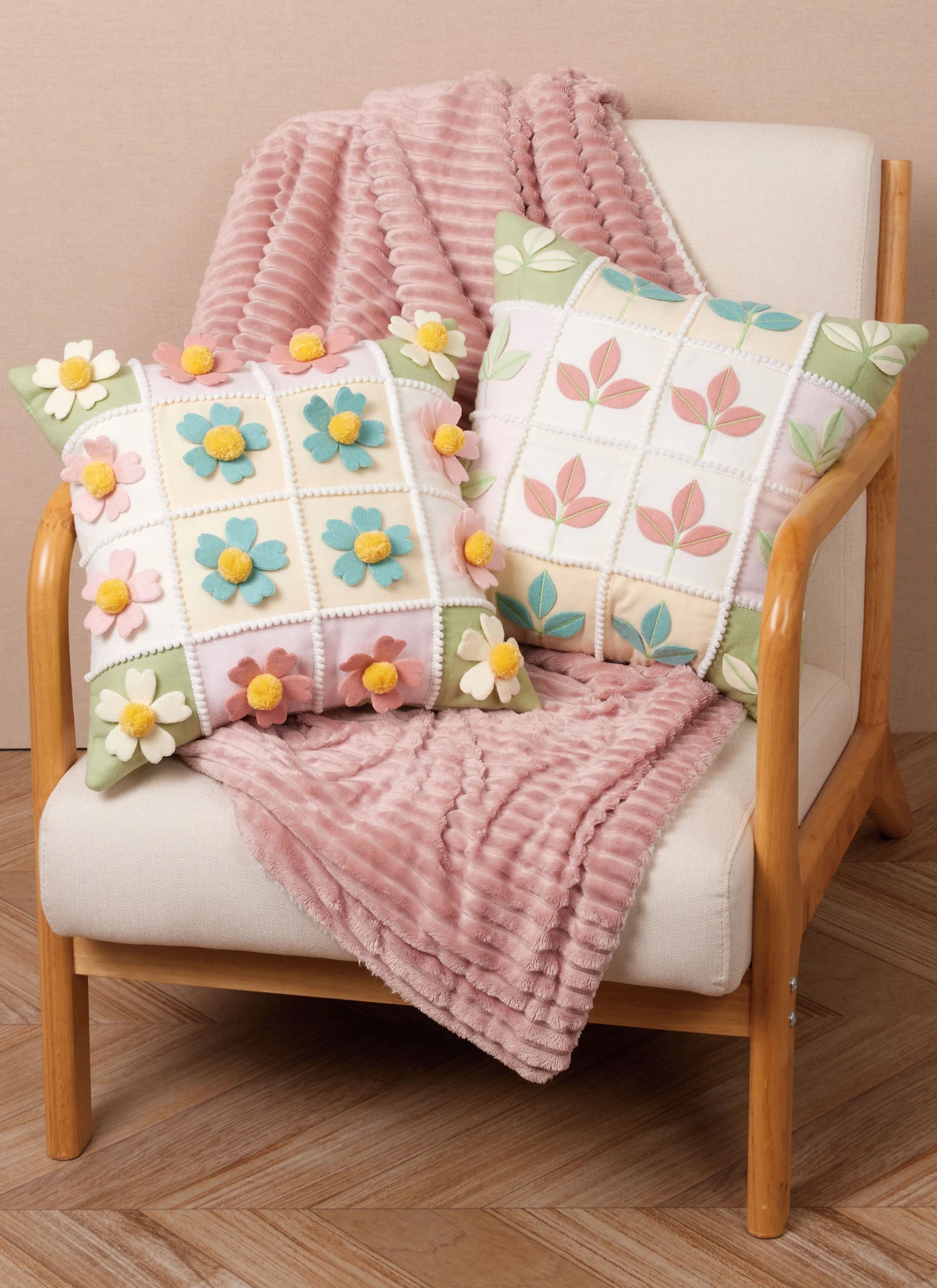 McCall's Sewing Pattern Pillows 4 McCall's Sewing Pattern Pillows