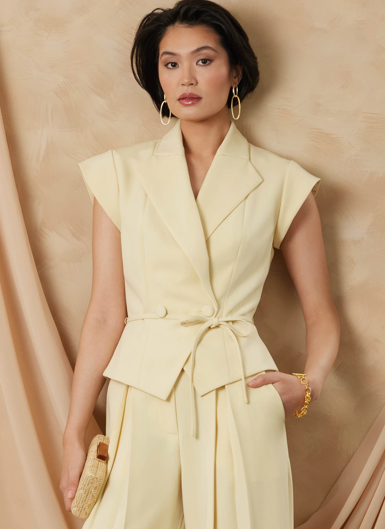 Vogue Patterns Misses' Structured Top With Tie Belt, Shorts And Pants 2 Vogue Patterns Misses' Structured Top With Tie Belt, Shorts And Pants