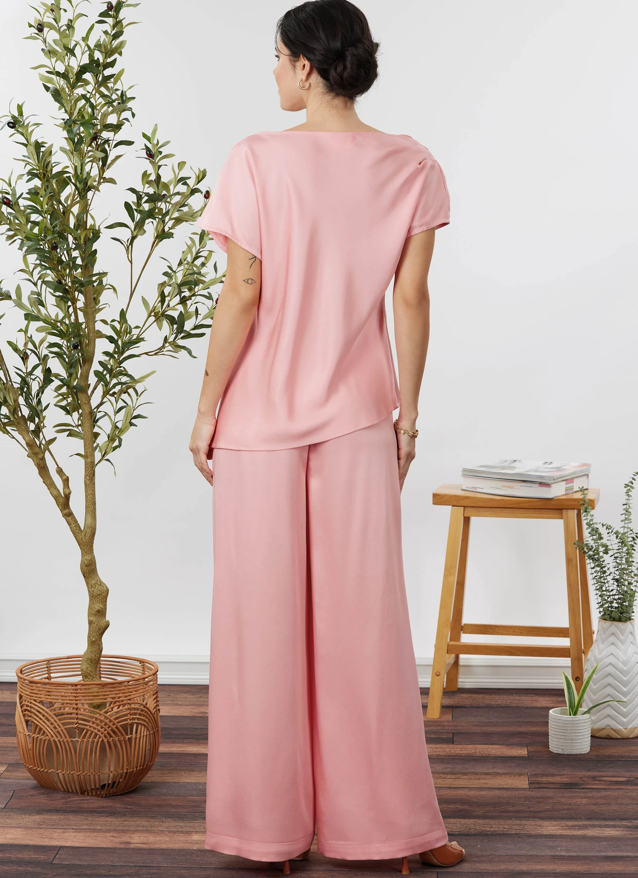 Simplicity Sewing Pattern Misses' and Women's Draped Asymmetrical Top and Pull-On Pants 7 Simplicity Sewing Pattern Misses' and Women's Draped Asymmetrical Top and Pull-On Pants